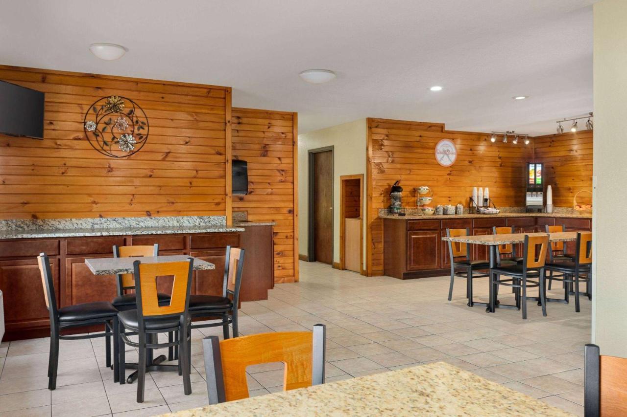 Howard Johnson By Wyndham Pigeon Forge Exteriér fotografie