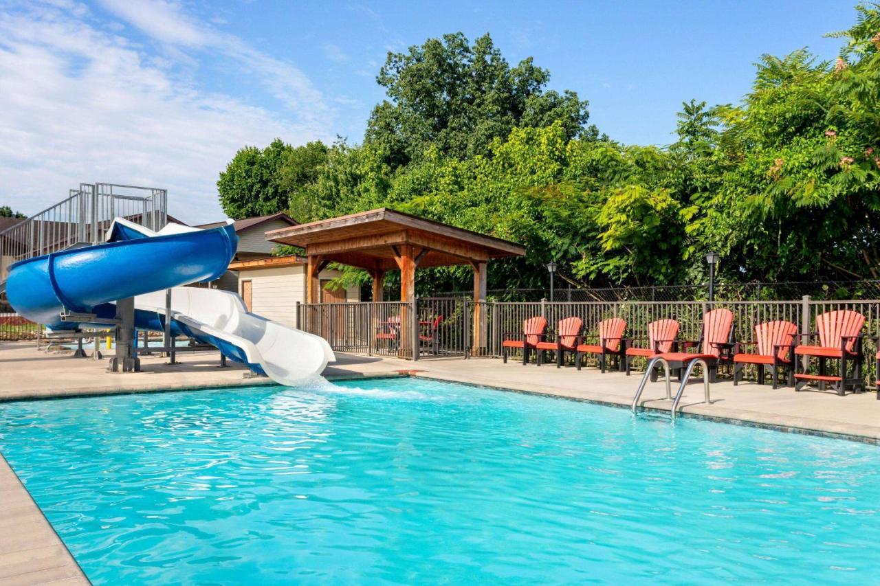 Howard Johnson By Wyndham Pigeon Forge Exteriér fotografie